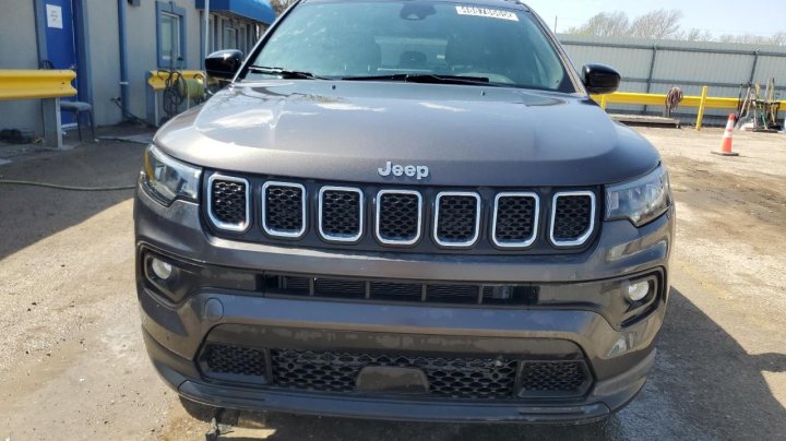 JEEP COMPASS  2023