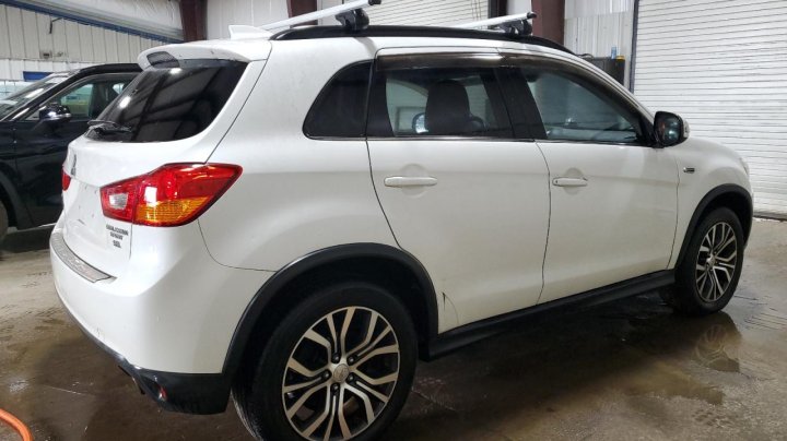 Mitsubishi OUTLANDER SPORT  2017