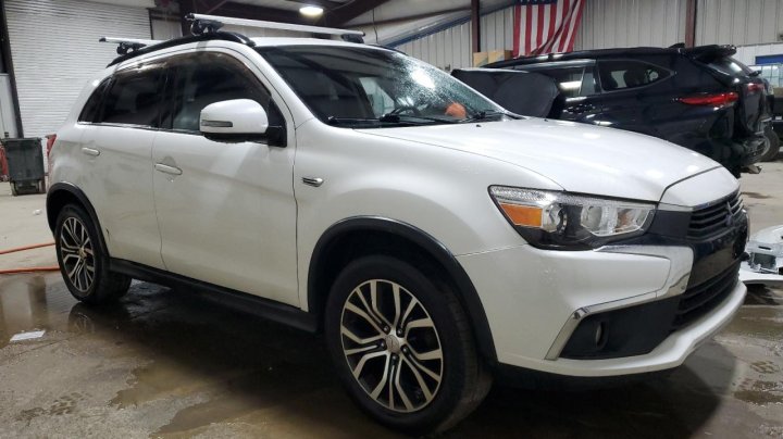Mitsubishi OUTLANDER SPORT  2017