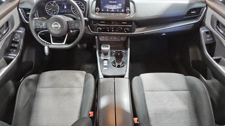 Nissan ROGUE  2021