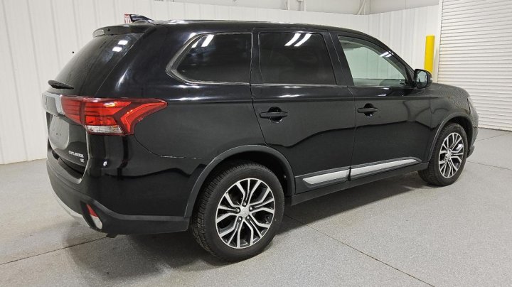 Mitsubishi Outlander  2018