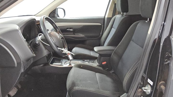 Mitsubishi Outlander  2018