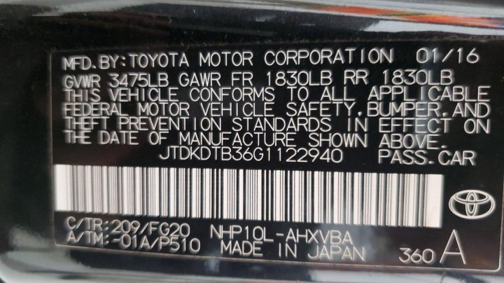 Toyota PRIUS C  2016
