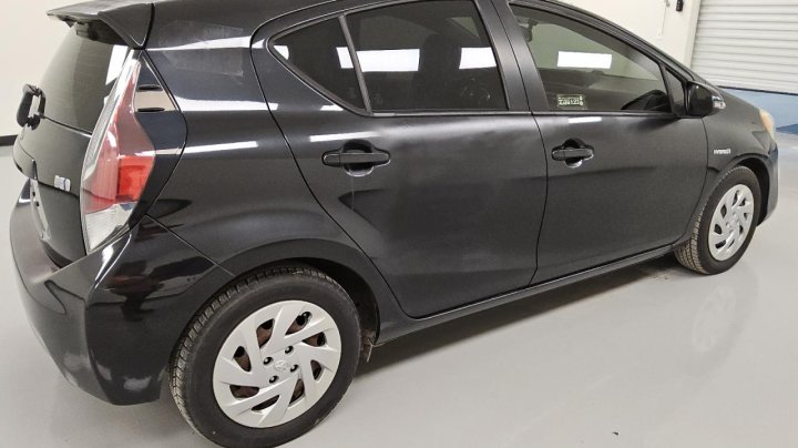 Toyota PRIUS C  2016