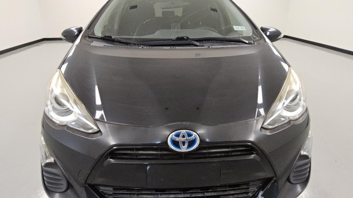 Toyota PRIUS C  2016