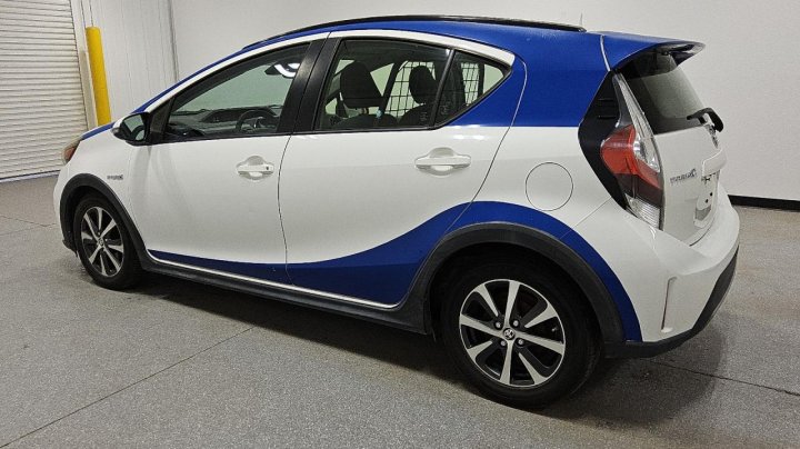 Toyota PRIUS C  2018