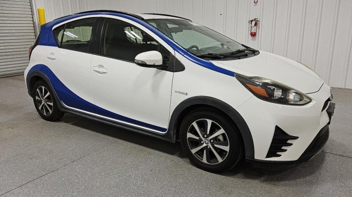 Toyota PRIUS C  2018