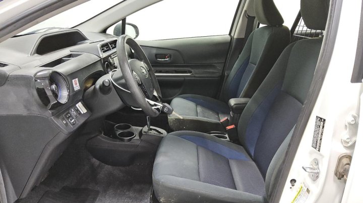 Toyota PRIUS C  2018