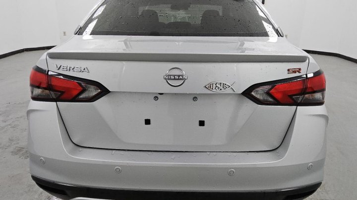 Nissan Versa  2023