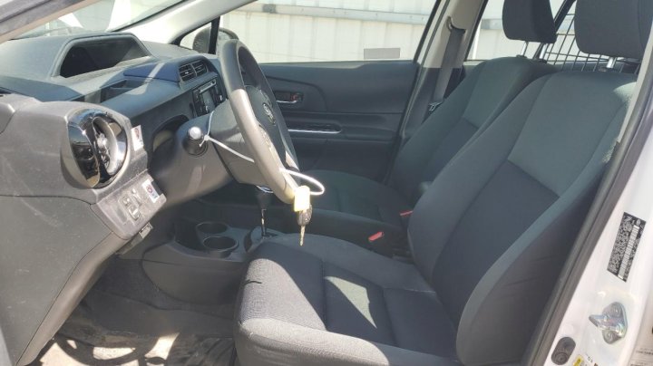 Toyota PRIUS C  2016
