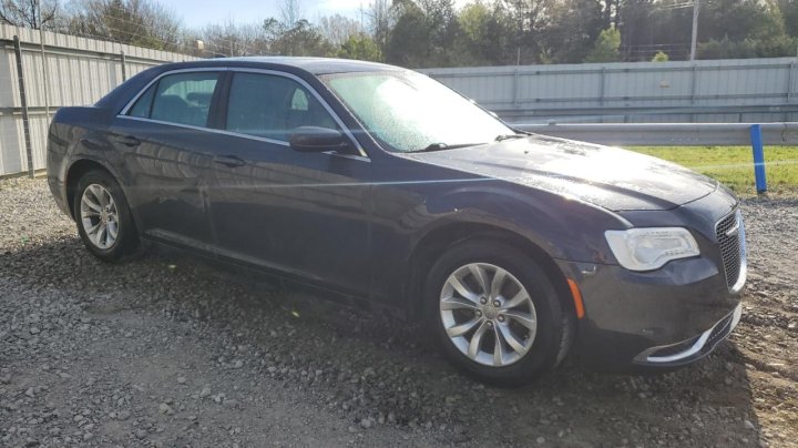 CHRYSLER 300  2015