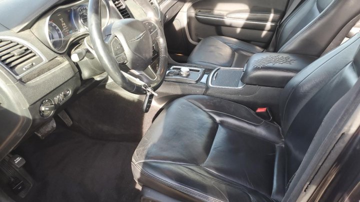 CHRYSLER 300  2015