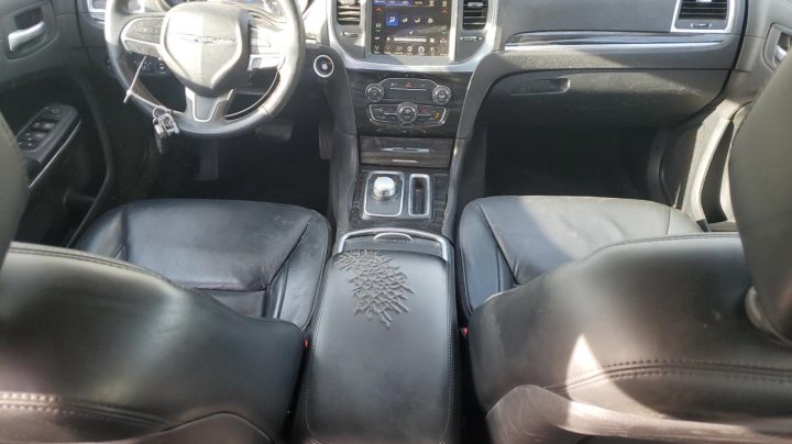 CHRYSLER 300  2015