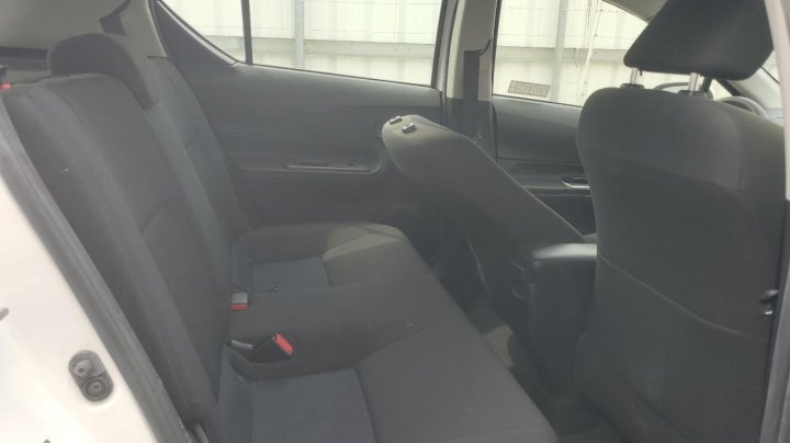 Toyota PRIUS C  2018