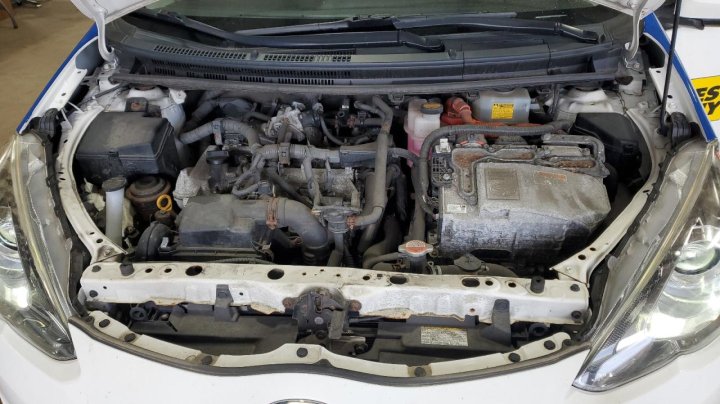 Toyota PRIUS C  2016