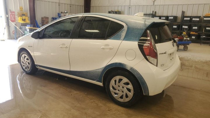 Toyota PRIUS C  2016