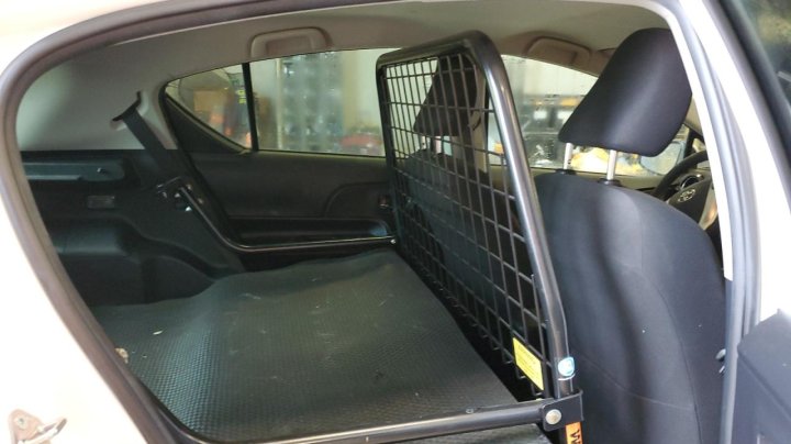 Toyota PRIUS C  2016