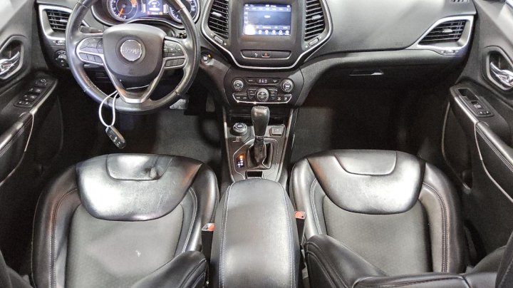 JEEP Cherokee LATITUDE PLUS 2019