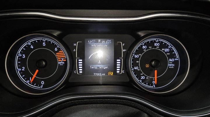 JEEP Cherokee LATITUDE PLUS 2019