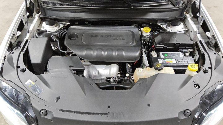 JEEP Cherokee LATITUDE PLUS 2019