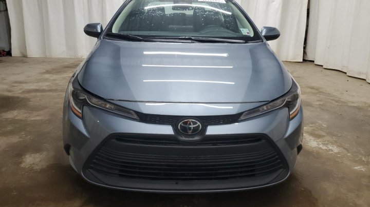 Toyota Corolla LE 2024