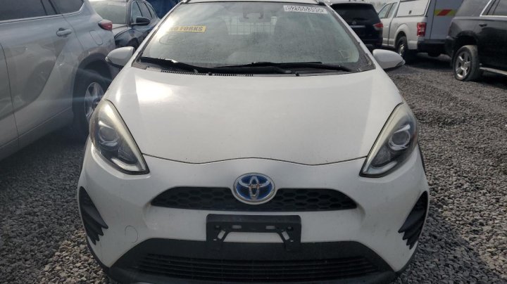 Toyota PRIUS C  2018