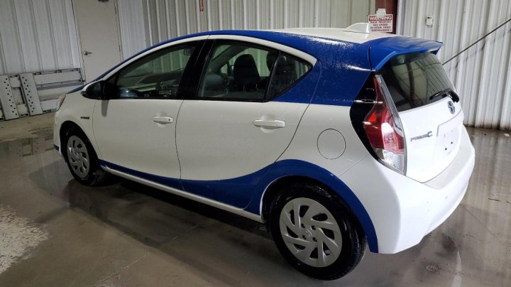 Toyota PRIUS C  2016