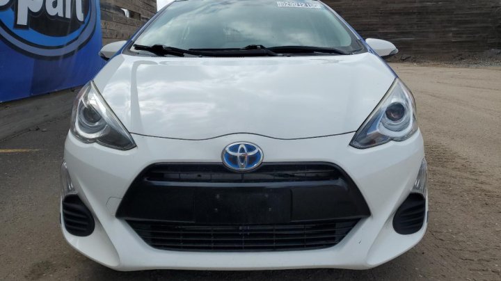 Toyota PRIUS C  2016
