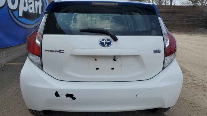 Toyota PRIUS C  2016