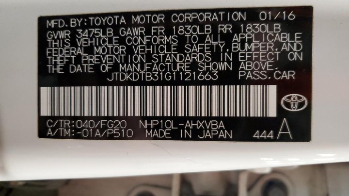 Toyota PRIUS C  2016