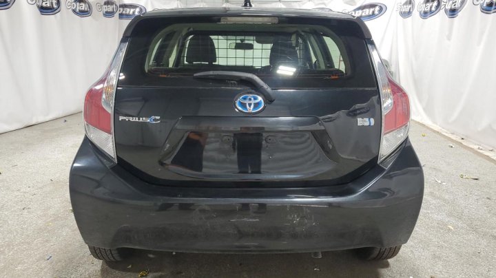 Toyota PRIUS C  2016