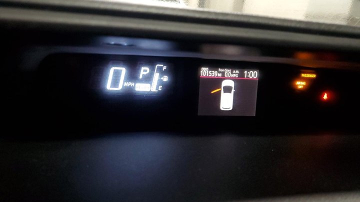 Toyota PRIUS C  2016