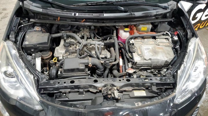 Toyota PRIUS C  2016
