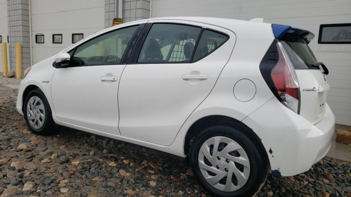 Toyota PRIUS C  2016