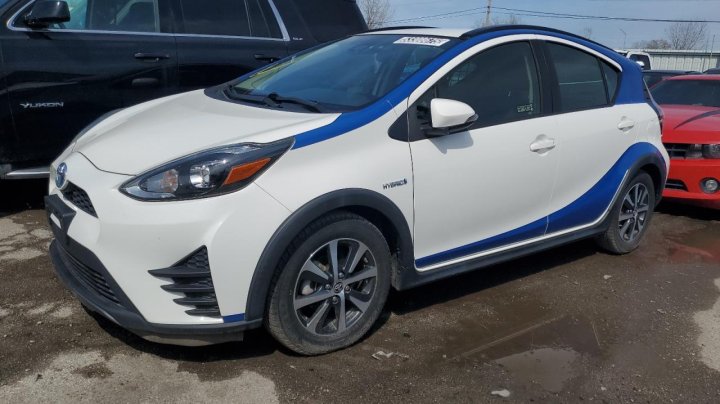 Toyota PRIUS C  2018