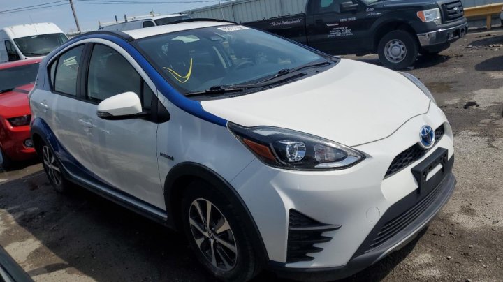 Toyota PRIUS C  2018