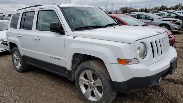 JEEP Patriot LATITUDE 2016