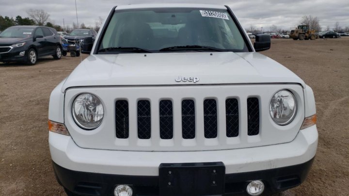 JEEP Patriot LATITUDE 2016