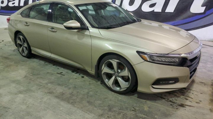 Honda Accord TOURING 2018