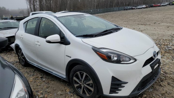 Toyota PRIUS C  2018