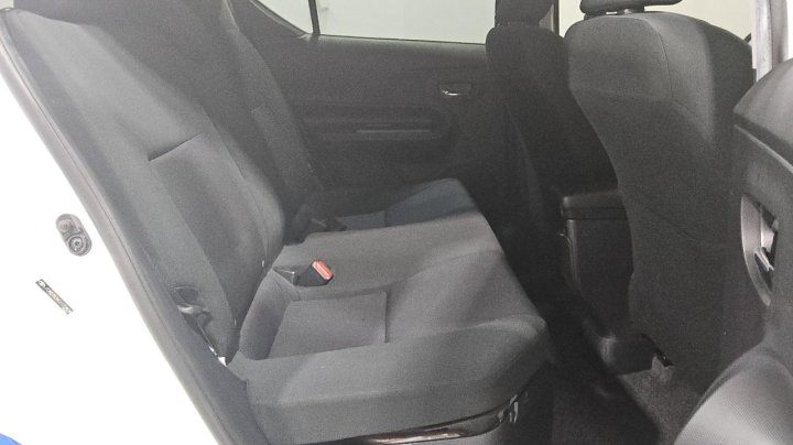 Toyota PRIUS C  2016