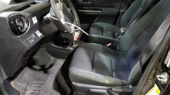 Toyota PRIUS C  2016