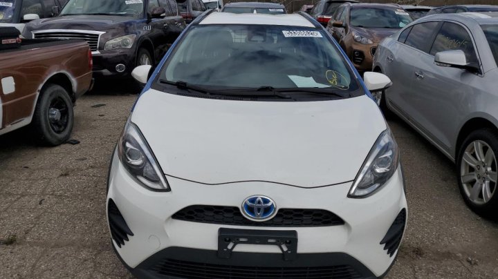 Toyota PRIUS C  2018