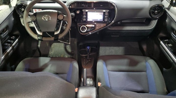 Toyota PRIUS C  2018