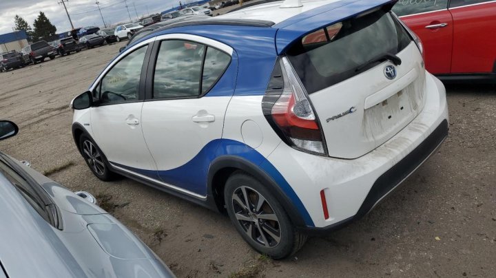 Toyota PRIUS C  2018