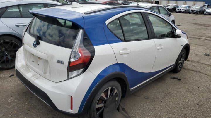 Toyota PRIUS C  2018