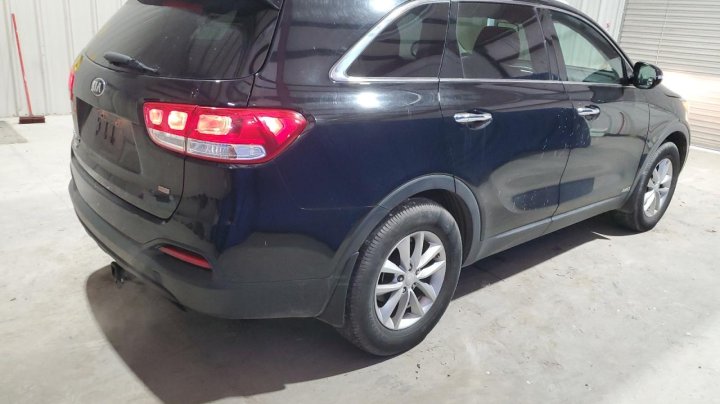 KIA Sorento LX 2016