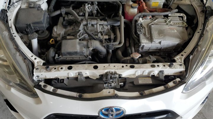 Toyota PRIUS C  2016