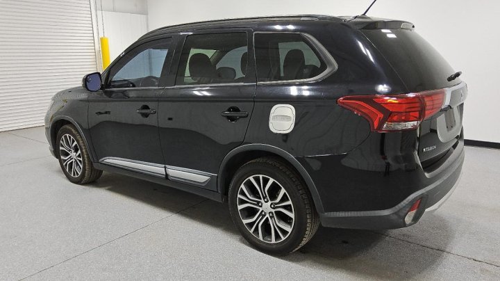 Mitsubishi Outlander SE 2016
