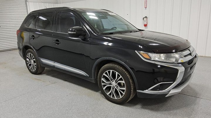 Mitsubishi Outlander SE 2016